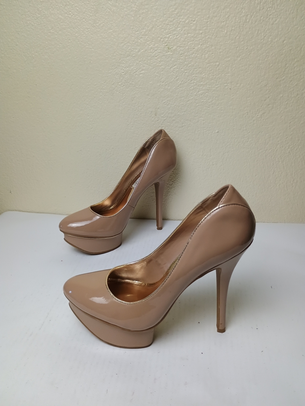 Jennifer Lopez Waleo Pump Glossy Nude Patent Platform Stiletto Heels Dramatic